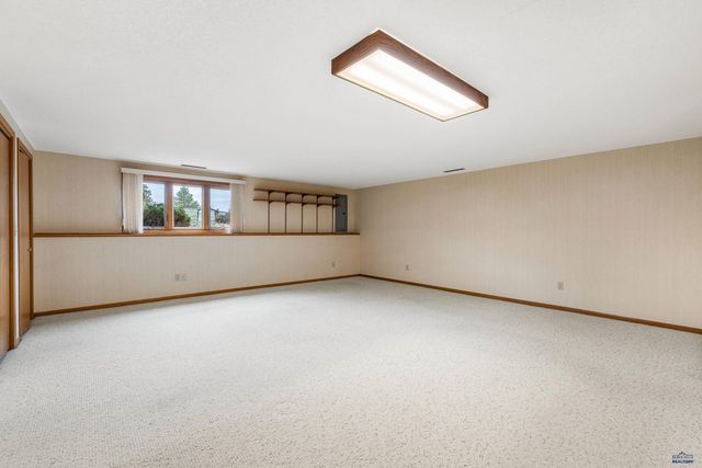 4021 OAKMONT CT, Rapid City, SD 57702