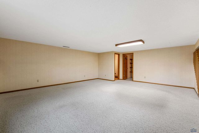 4021 OAKMONT CT, Rapid City, SD 57702