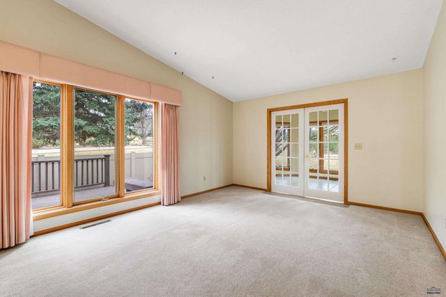 4021 OAKMONT CT, Rapid City, SD 57702