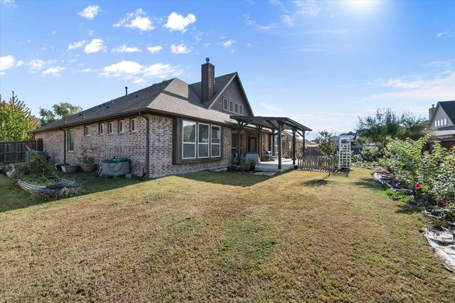 7235 Neblina Drive, Grand Prairie, TX 75054