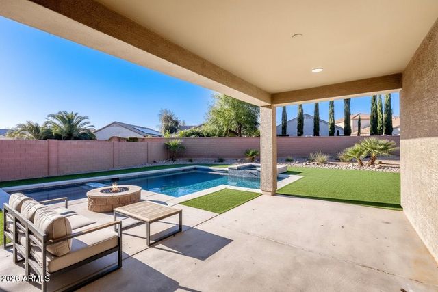 17953 W GOLDEN Lane, Waddell, AZ 85355