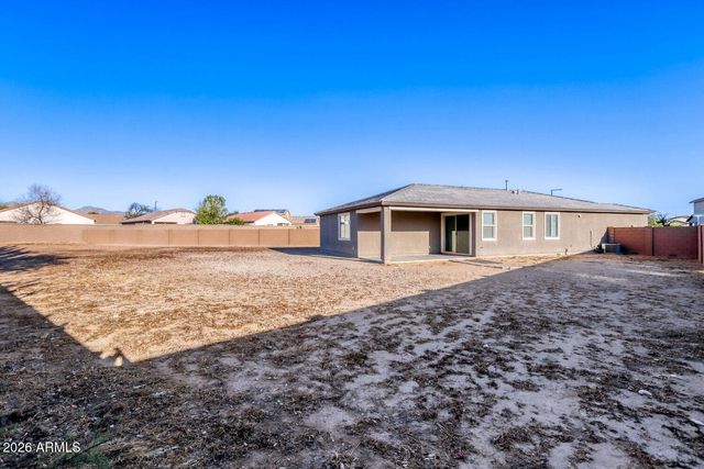 17953 W GOLDEN Lane, Waddell, AZ 85355