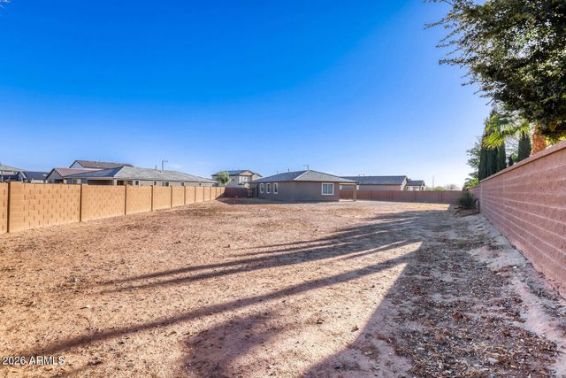 17953 W GOLDEN Lane, Waddell, AZ 85355