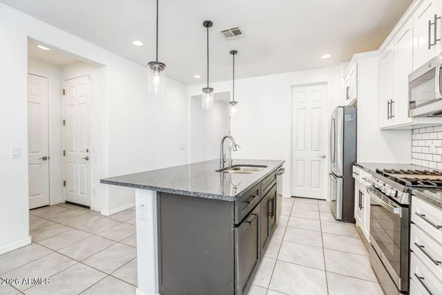 17953 W GOLDEN Lane, Waddell, AZ 85355