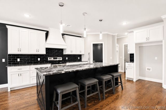 16107 S 251st East Avenue, Coweta, OK 74429