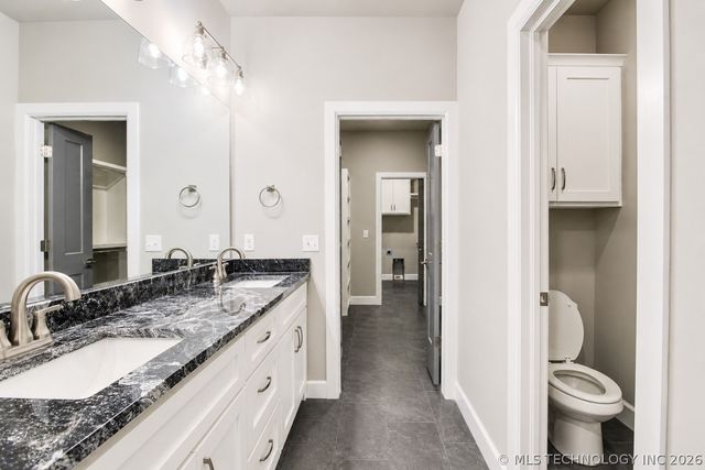16107 S 251st East Avenue, Coweta, OK 74429