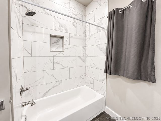 16107 S 251st East Avenue, Coweta, OK 74429