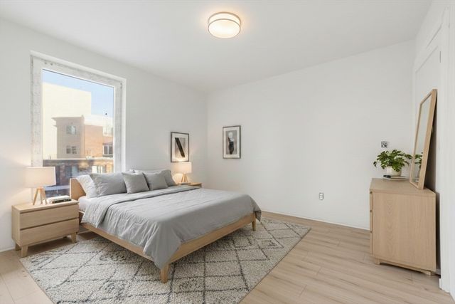 1035 Commonwealth Ave 306, Boston, MA 02215