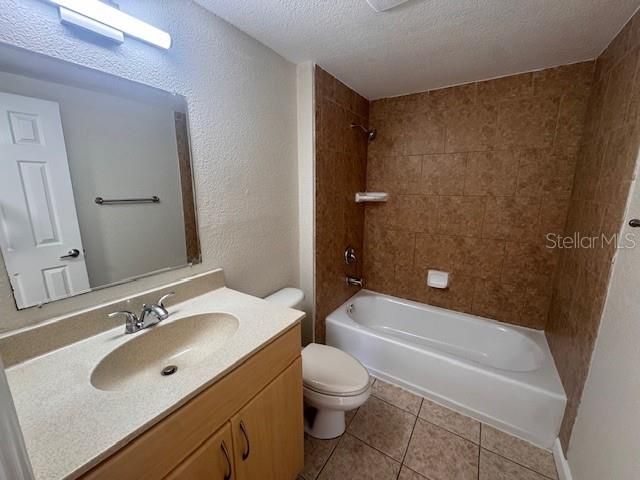 960 HIGHLAND STREET B2, Sarasota, FL 34234