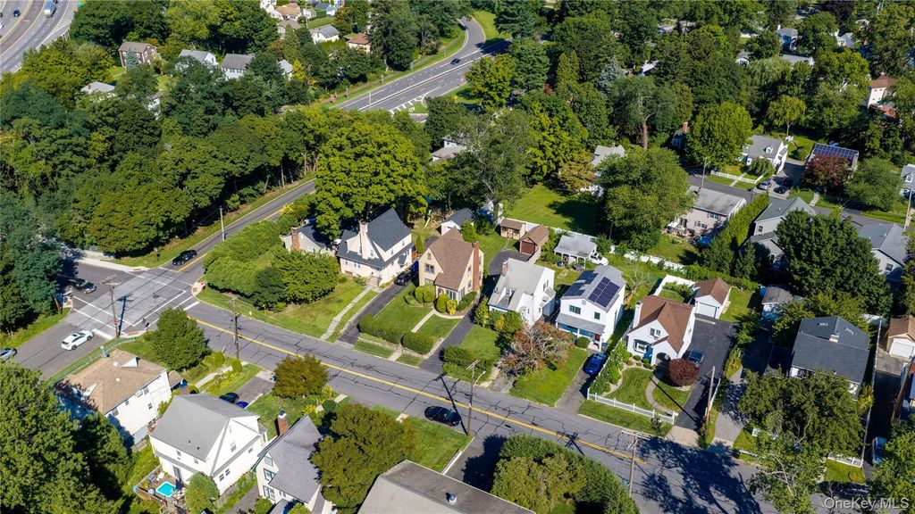 136 Grant Avenue, White Plains, NY 10604 — photo 4