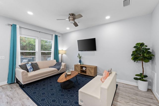 2226 Joan Ave 4, Panama City Beach, FL 32408