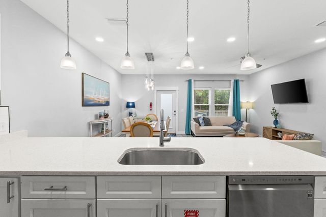 2226 Joan Ave 4, Panama City Beach, FL 32408