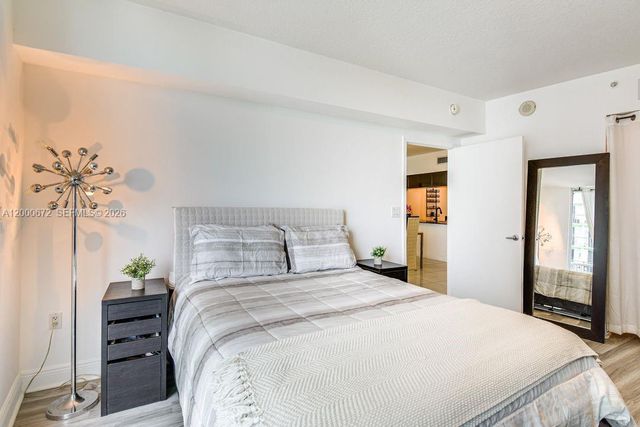 1750 N Bayshore Dr 1909, Miami, FL 33132