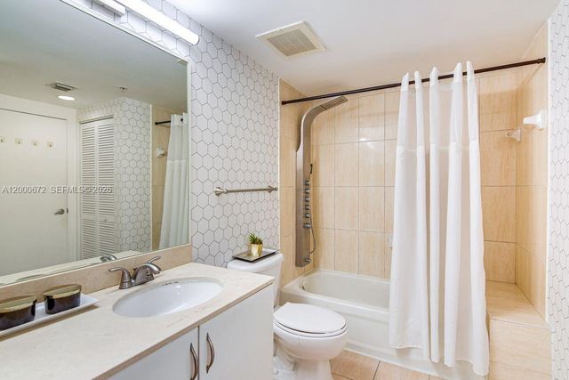 1750 N Bayshore Dr 1909, Miami, FL 33132