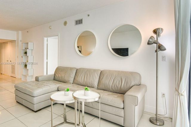 1750 N Bayshore Dr 1909, Miami, FL 33132