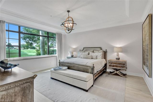 2534 Windward CT 15-101, Naples, FL 34112