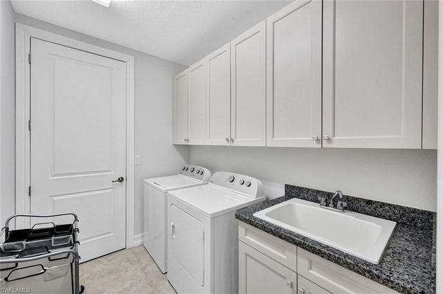 2534 Windward CT 15-101, Naples, FL 34112