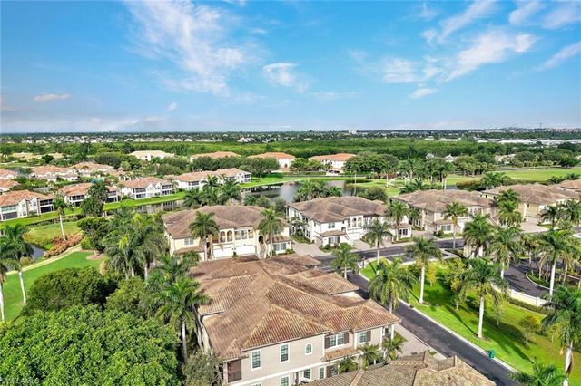 2534 Windward CT 15-101, Naples, FL 34112