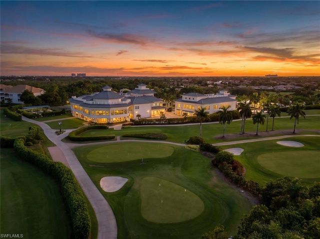 2534 Windward CT 15-101, Naples, FL 34112