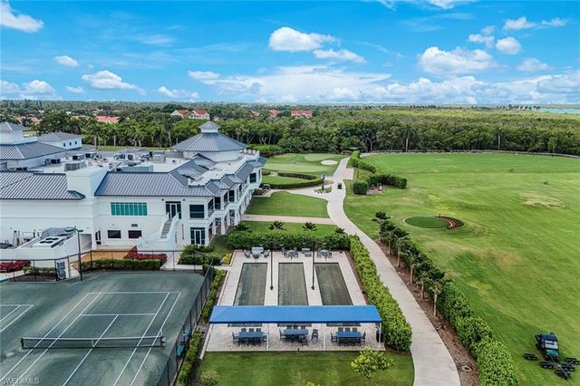 2534 Windward CT 15-101, Naples, FL 34112