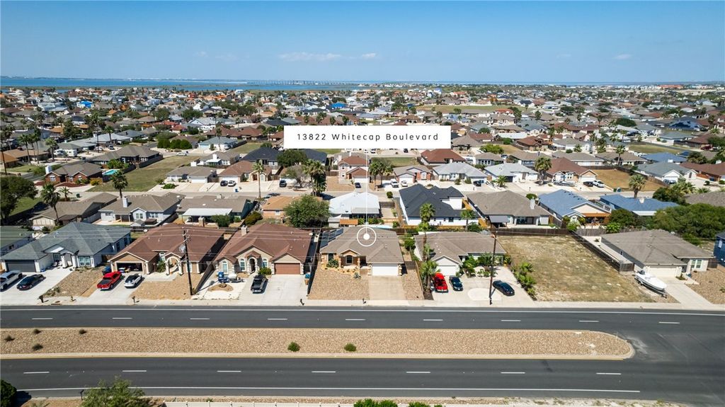 13822 Whitecap Blvd, Corpus Christi, TX 78418