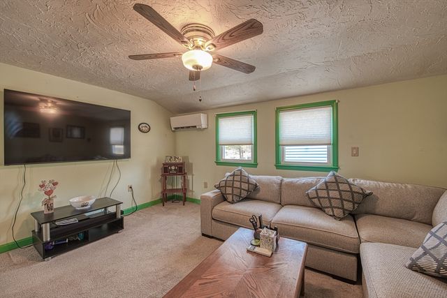 8 Braintree Ave, Brockton, MA 02302