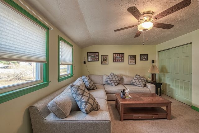 8 Braintree Ave, Brockton, MA 02302