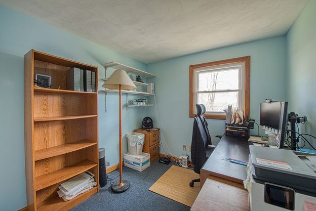 8 Braintree Ave, Brockton, MA 02302