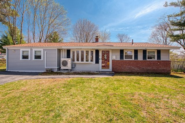 8 Braintree Ave, Brockton, MA 02302
