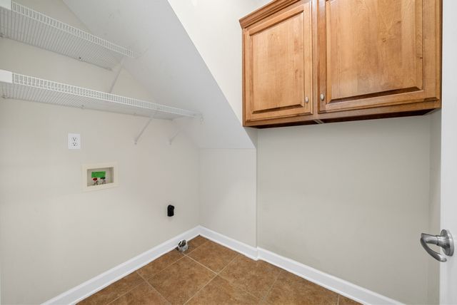 1013 Fox Hollow Pl, Adams, TN 37010