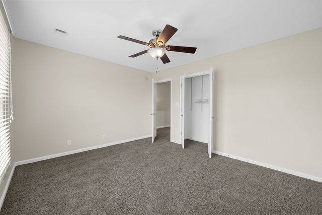 1013 Fox Hollow Pl, Adams, TN 37010