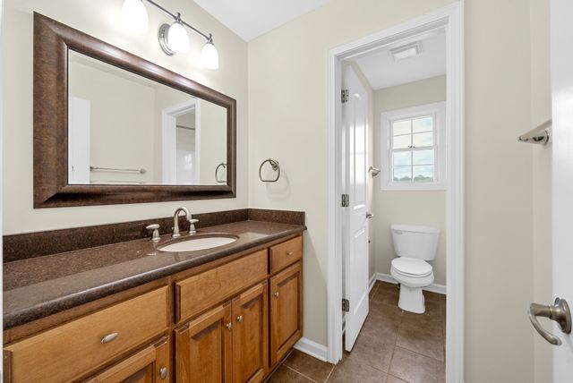 1013 Fox Hollow Pl, Adams, TN 37010