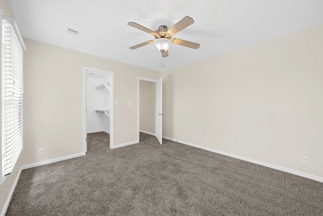 1013 Fox Hollow Pl, Adams, TN 37010