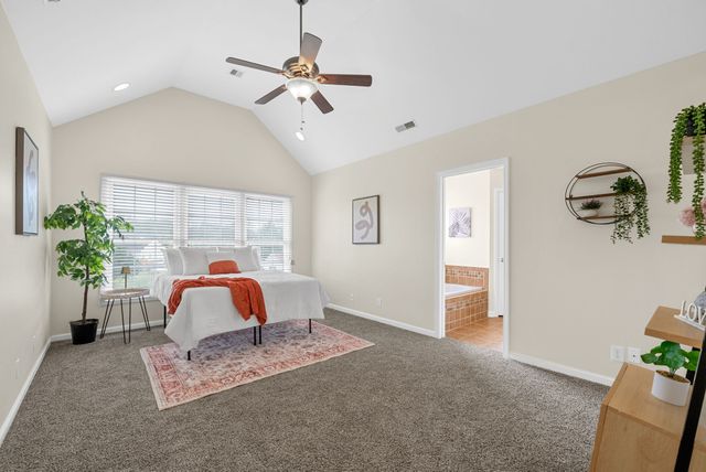 1013 Fox Hollow Pl, Adams, TN 37010