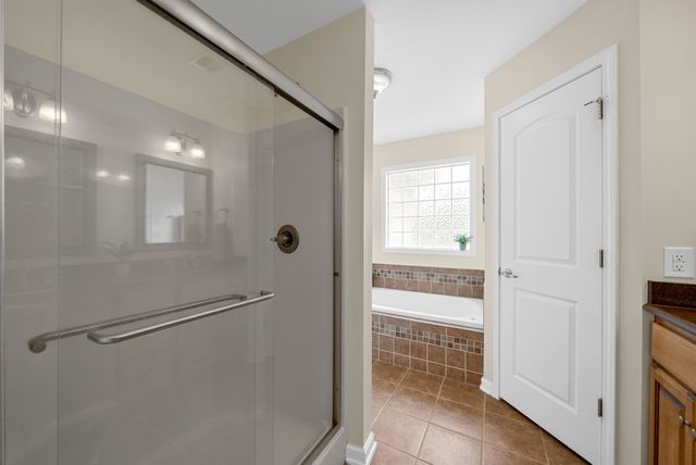 1013 Fox Hollow Pl, Adams, TN 37010