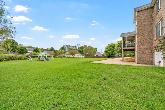 1013 Fox Hollow Pl, Adams, TN 37010