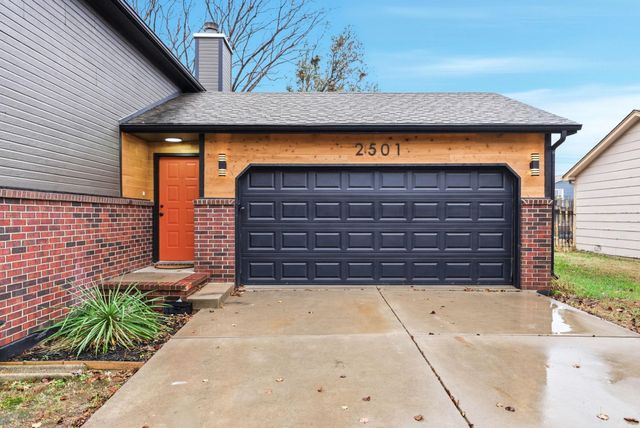 2501 N Beacon Hill, Wichita, KS 67220