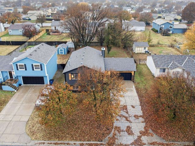 2501 N Beacon Hill, Wichita, KS 67220