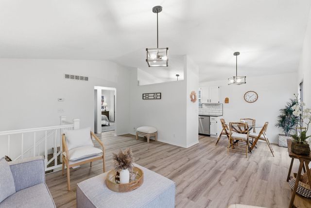 2501 N Beacon Hill, Wichita, KS 67220