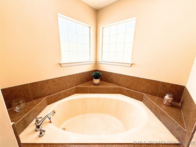 13411 S 125th East Avenue, Broken Arrow, OK 74011