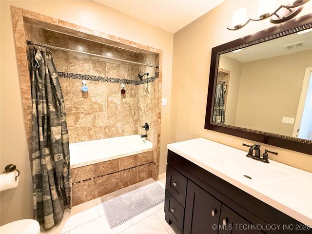 13411 S 125th East Avenue, Broken Arrow, OK 74011