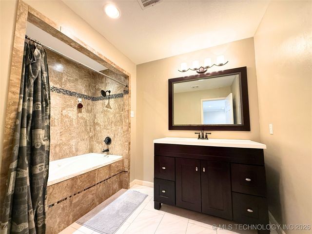 13411 S 125th East Avenue, Broken Arrow, OK 74011