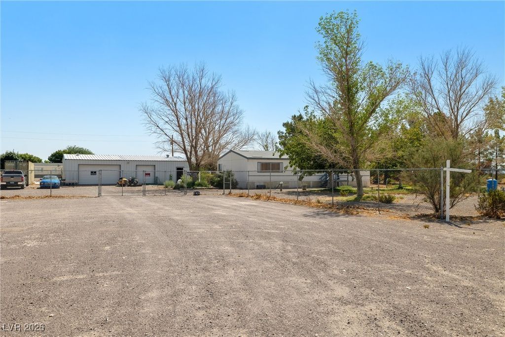 3199 South Records Road, Amargosa Valley, NV 89020