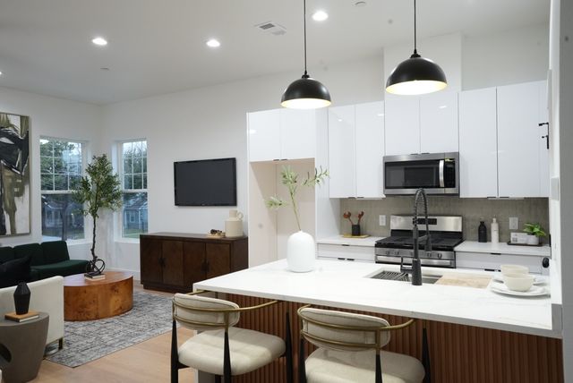 629 N Tyler Street 107, Dallas, TX 75208