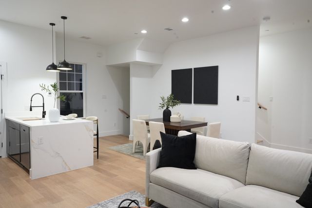 629 N Tyler Street 107, Dallas, TX 75208
