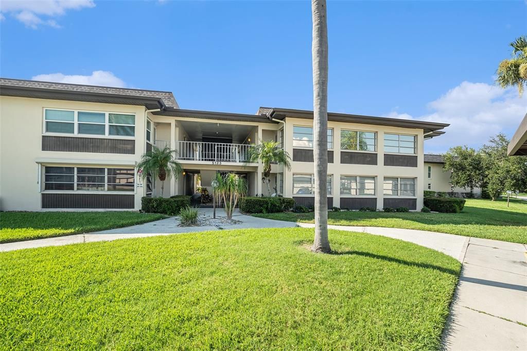 5123 TOPAZ LANE 202, New Port Richey, FL 34652