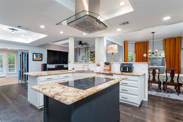 4802 Willow Bend Drive, Arlington, TX 76017