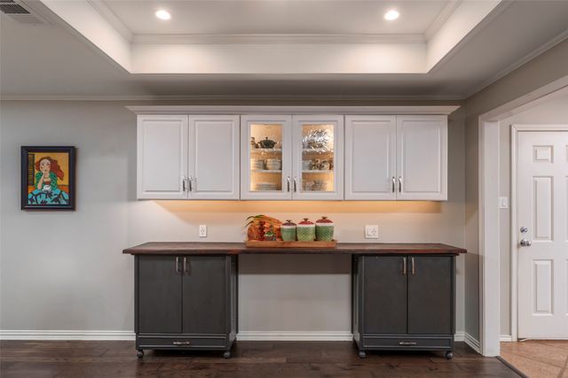 4802 Willow Bend Drive, Arlington, TX 76017