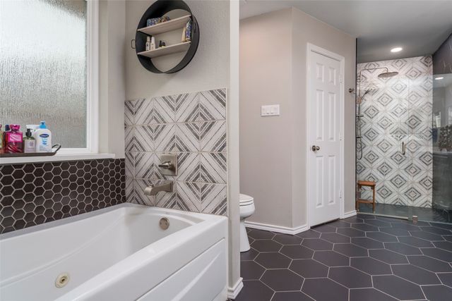 4802 Willow Bend Drive, Arlington, TX 76017