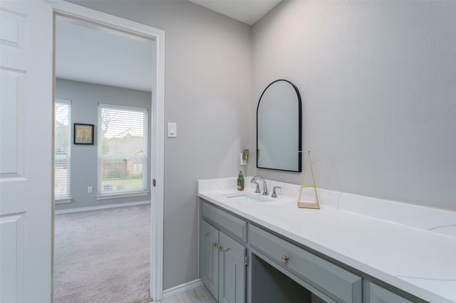 4802 Willow Bend Drive, Arlington, TX 76017